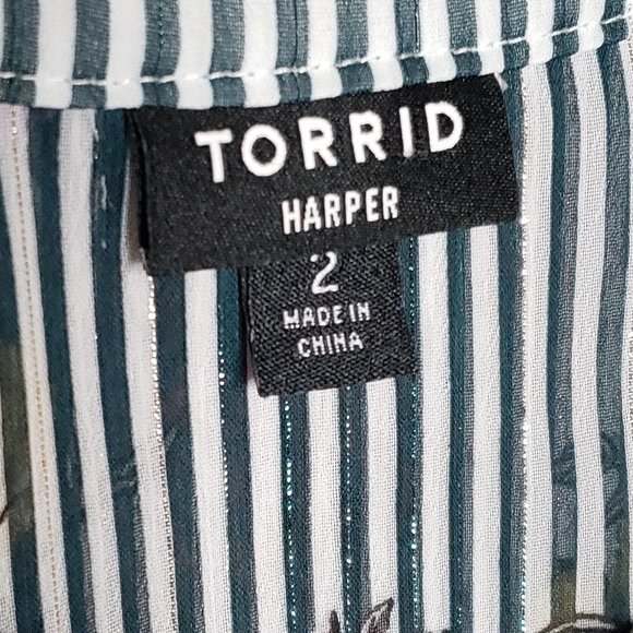 LIKE NEW TORRID HARPER SPARKLY GREEN FLORAL BUTTON UP STRIPE BLOUSE - Picture 7 of 11